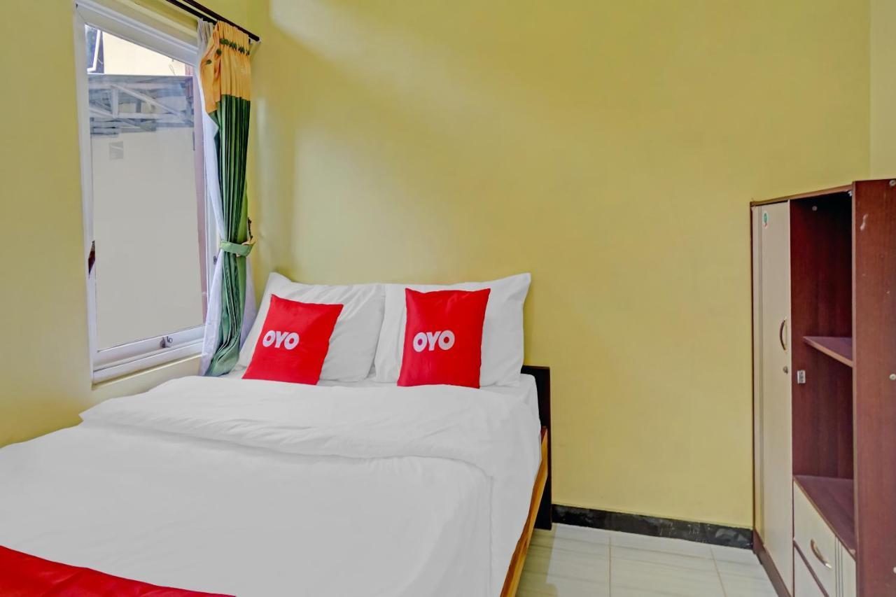 מאלאנג Oyo 3298 Bromo Guest House Family מראה חיצוני תמונה